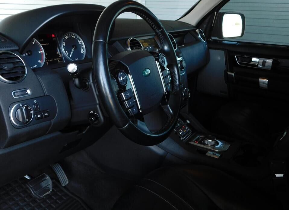Land Rover Discovery 3.0d AT (211 л.с.) 4WD