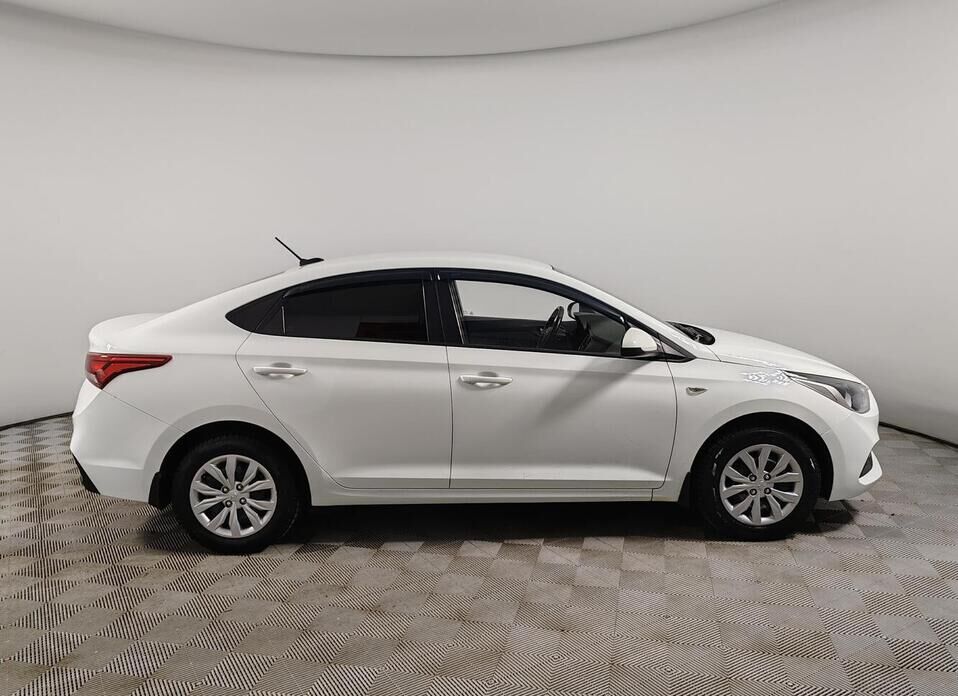 Hyundai Solaris, II 1.6 AT (123 л.с.)