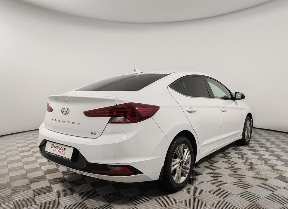 Hyundai Elantra, VI (AD) Рестайлинг 2.0 AT (150 л.с.)