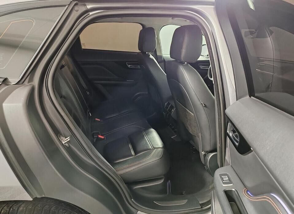 Jaguar F-Pace, I 2.0d AT (180 л.с.) 4WD