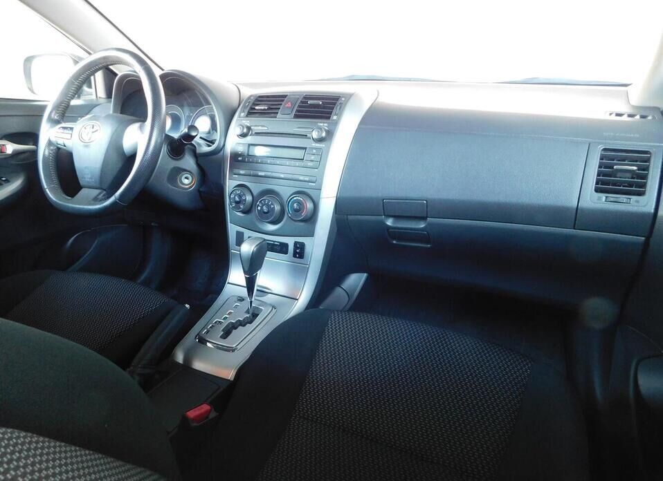 Toyota Corolla, X (E140, E150) Рестайлинг 1.6 AT (124 л.с.)