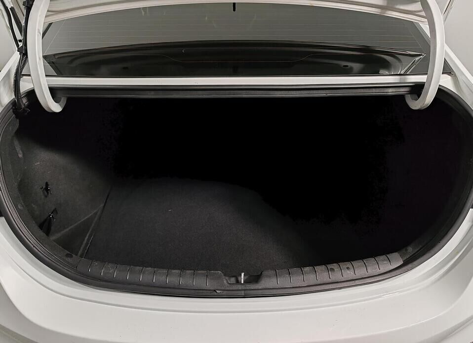 Hyundai Solaris, II 1.6 AT (123 л.с.)