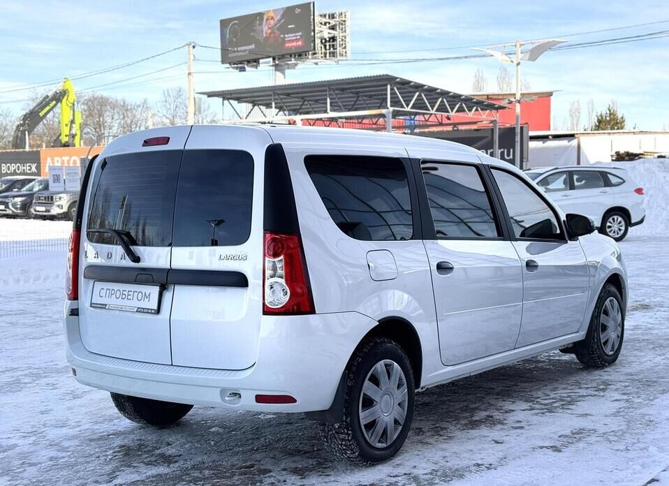 LADA (ВАЗ) Largus, I Рестайлинг 1.6 MT (90 л.с.)