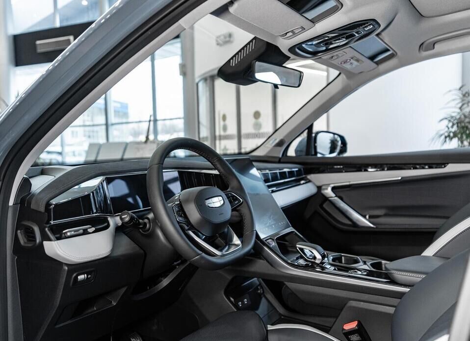 Geely Atlas, II 2.0 AT (200 л.с.) 4WD