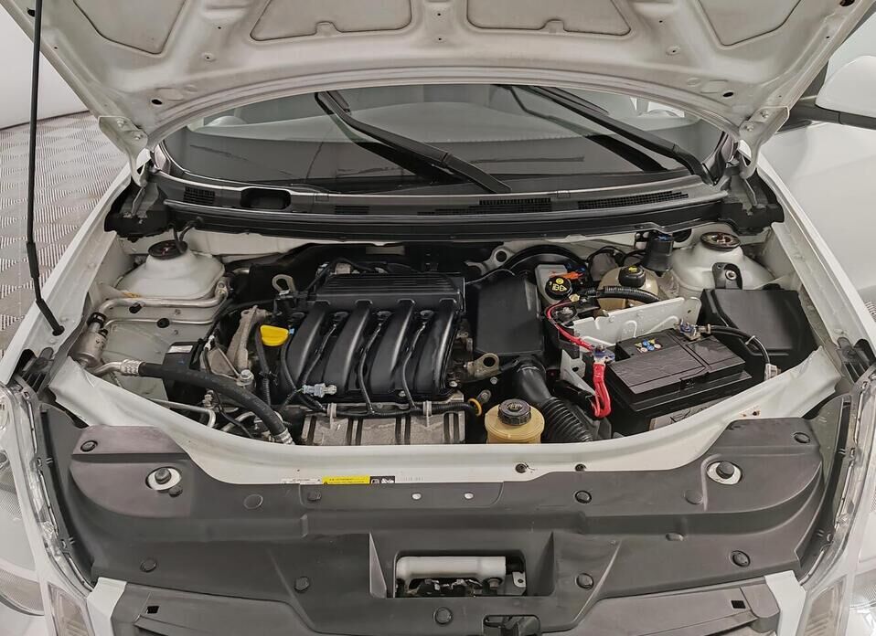 Nissan Almera 1.6 MT (102 л.с.)