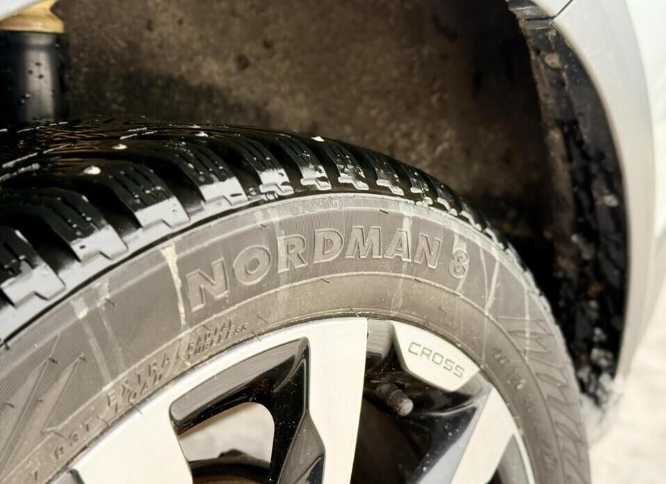 LADA (ВАЗ) Vesta, I Рестайлинг (NG) Cross 1.6 MT (106 л.с.)