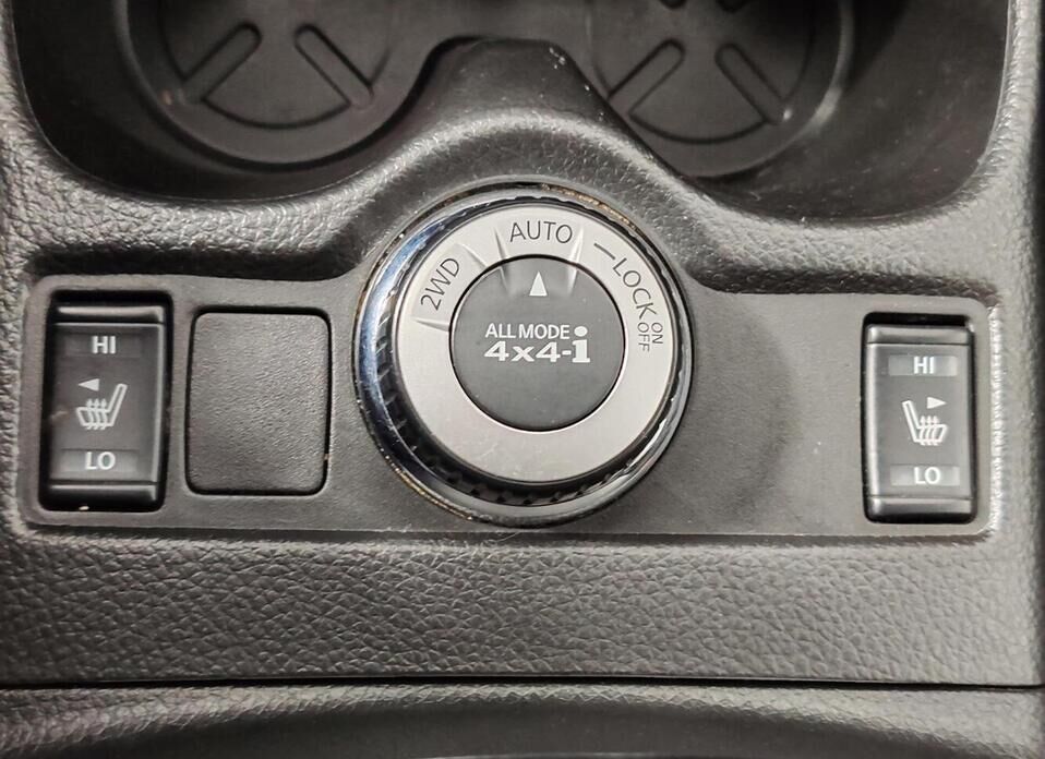 Nissan Qashqai, II 2.0 CVT (144 л.с.) 4WD