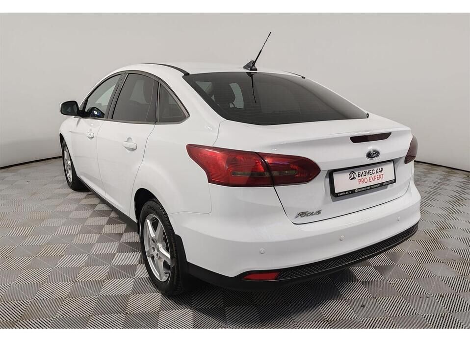 Ford Focus 1.6 AMT (105 л.с.)