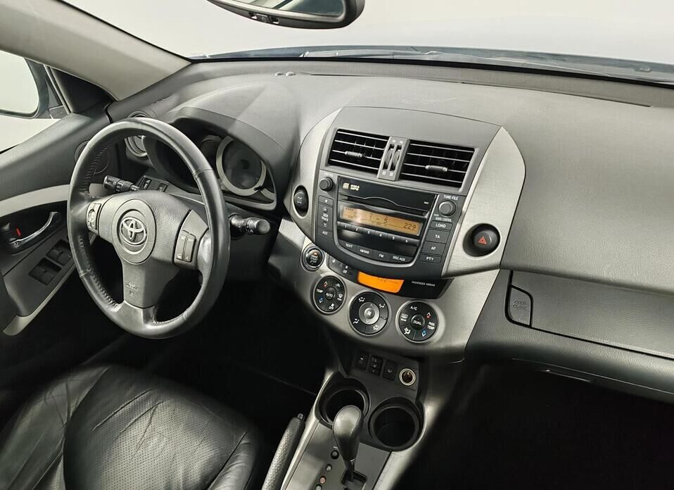 Toyota RAV4 2.0 AT (152 л.с.) 4WD