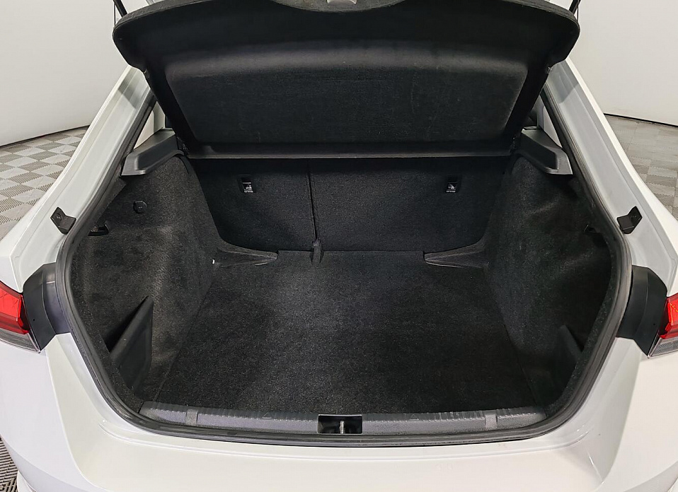 Skoda Rapid, II 1.6 MT (90 л.с.)