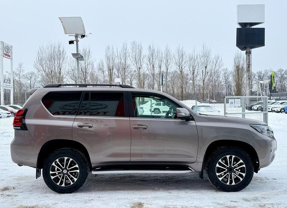 Toyota Land Cruiser Prado, 150 Series Рестайлинг 2 2.8d AT (204 л.с.) 4WD