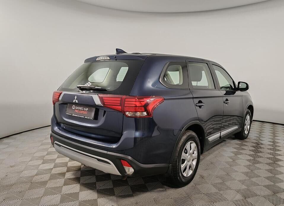Mitsubishi Outlander, III Рестайлинг 3 2.0 CVT (146 л.с.)
