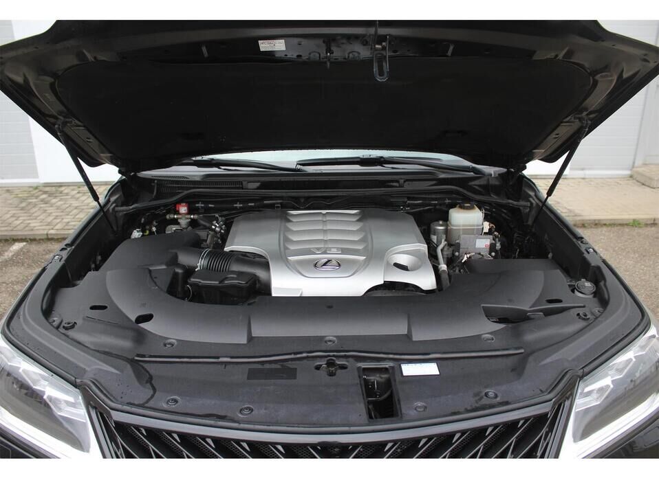 Lexus LX, III Рестайлинг 2 570 5.7 AT (367 л.с.) 4WD