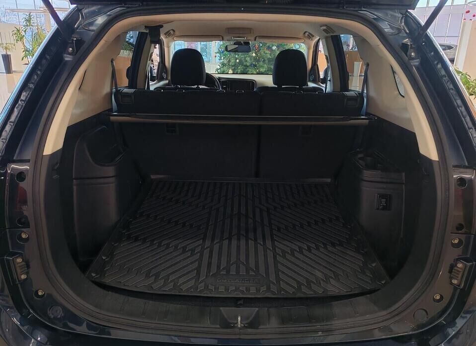 Mitsubishi Outlander, III Рестайлинг 2 2.0 CVT (146 л.с.)