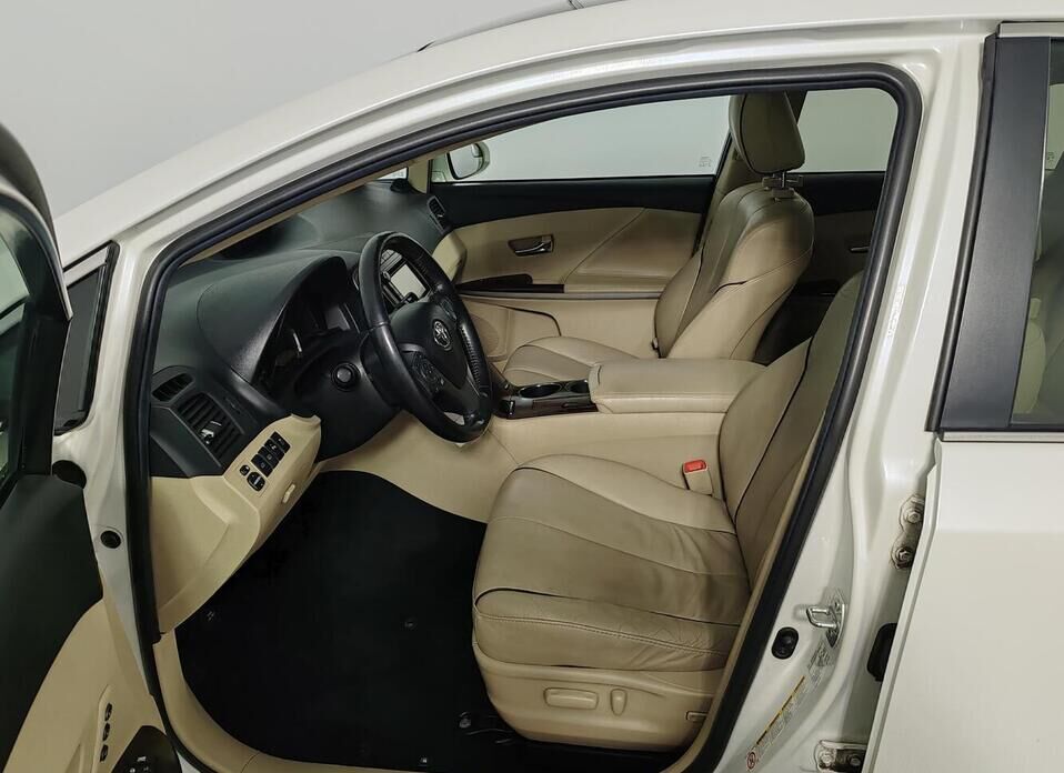 Toyota Venza, I Рестайлинг 2.7 AT (185 л.с.) 4WD