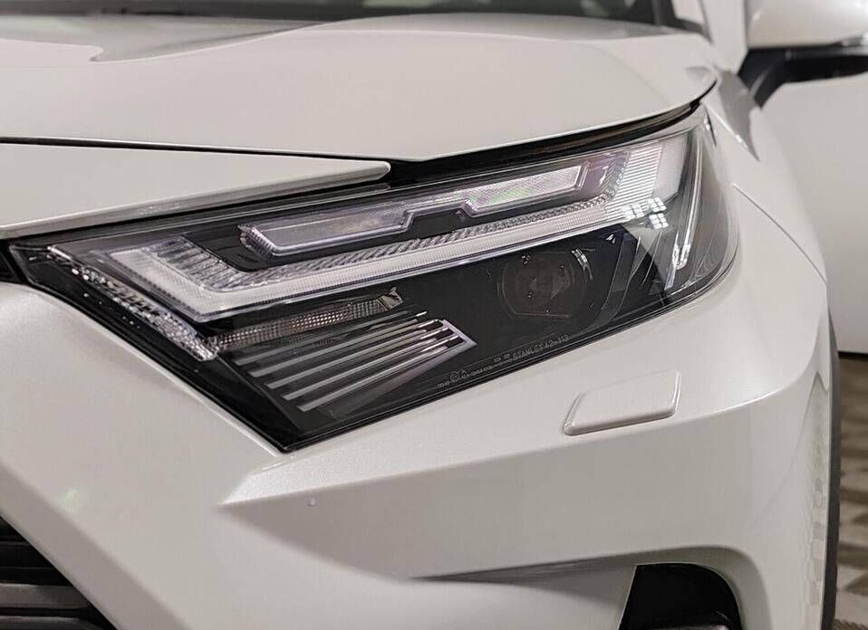 Toyota RAV4, V (XA50) 2.0 CVT (173 л.с.) 4WD