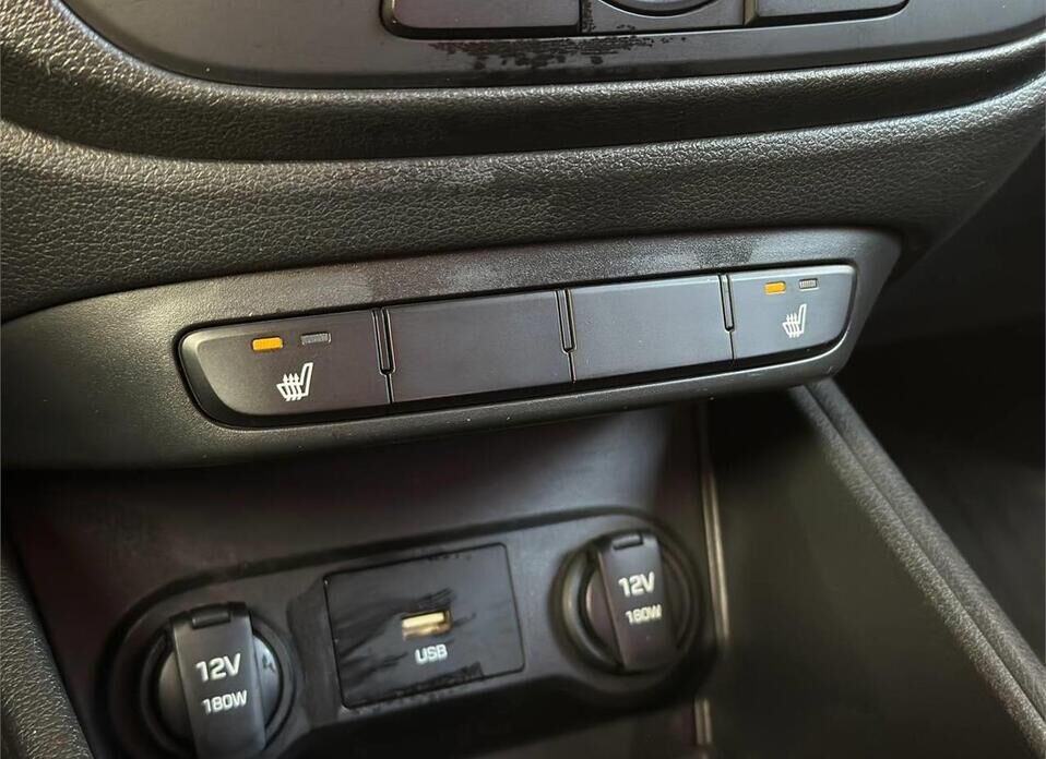 Hyundai Solaris, II Рестайлинг 1.6 MT (123 л.с.)