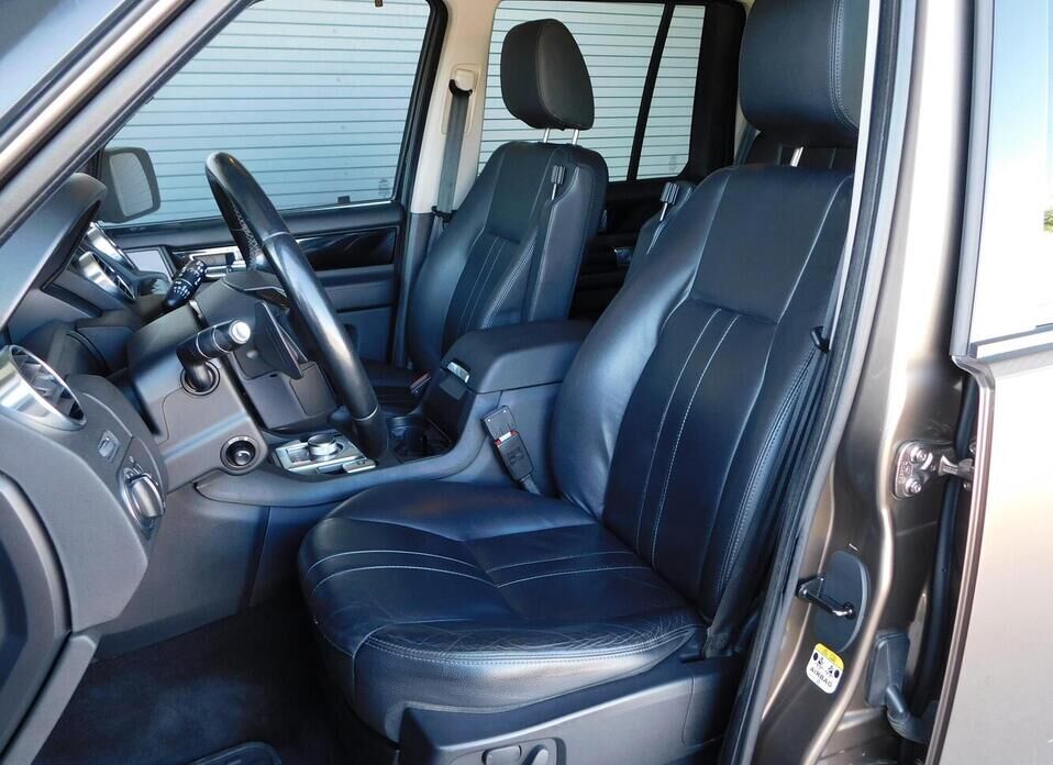 Land Rover Discovery 3.0d AT (211 л.с.) 4WD