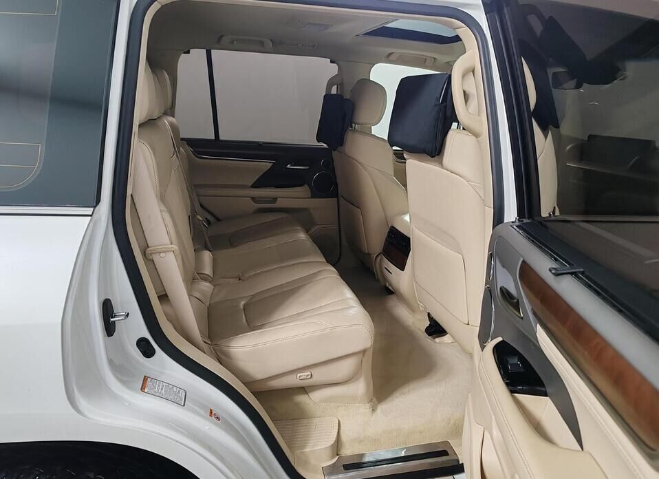 Lexus LX, III Рестайлинг 2 570 5.7 AT (367 л.с.) 4WD