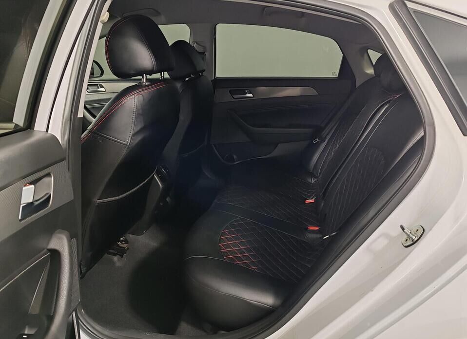 Hyundai Sonata, VII (LF) Рестайлинг 2.0 AT (150 л.с.)