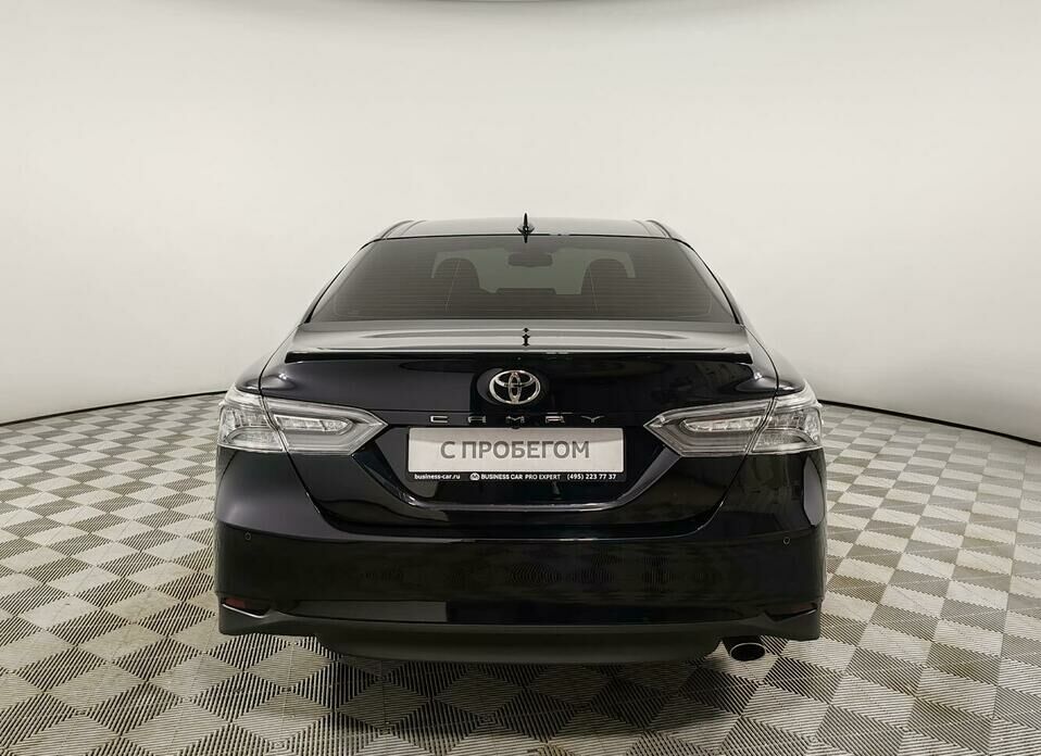 Toyota Camry 2.5 AT (181 л.с.)