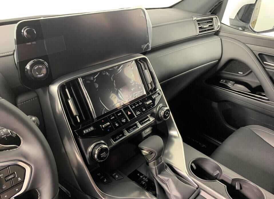 Lexus LX, IV 600 3.5 AT (415 л.с.) 4WD