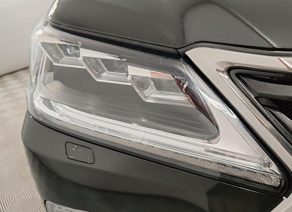 Lexus LX, III Рестайлинг 2 570 5.7 AT (367 л.с.) 4WD