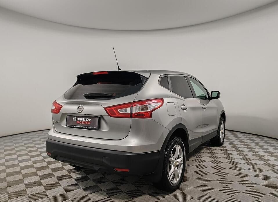 Nissan Qashqai, II 2.0 CVT (144 л.с.) 4WD