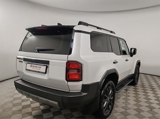 Toyota Land Cruiser Prado, 2024&nbsp;г., 2&nbsp;324&nbsp;км