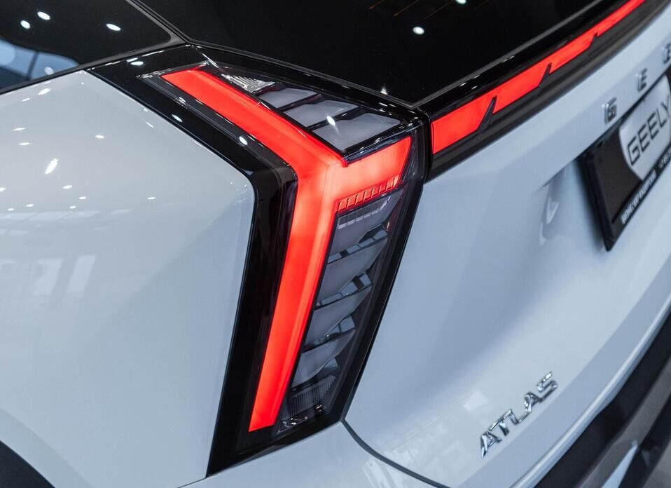 Geely Atlas, II 2.0 AT (200 л.с.) 4WD