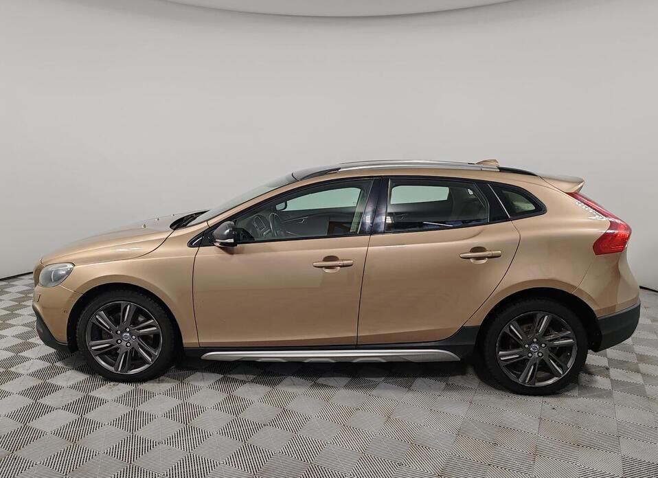 Volvo V40 Cross Country, I 2.0 AT (213 л.с.) 4WD