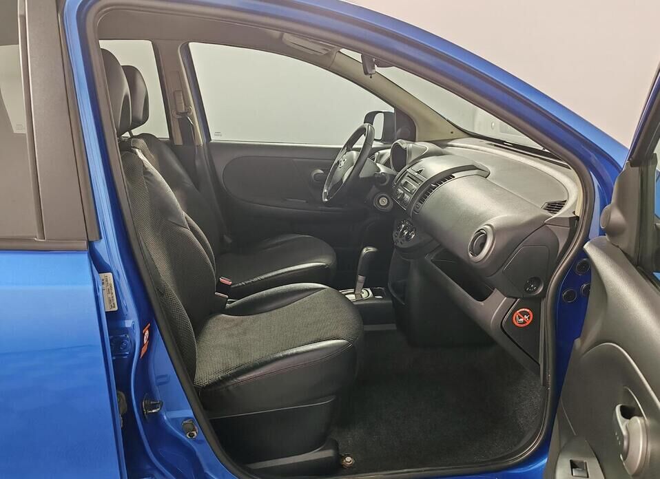 Nissan Note, I 1.6 AT (110 л.с.)