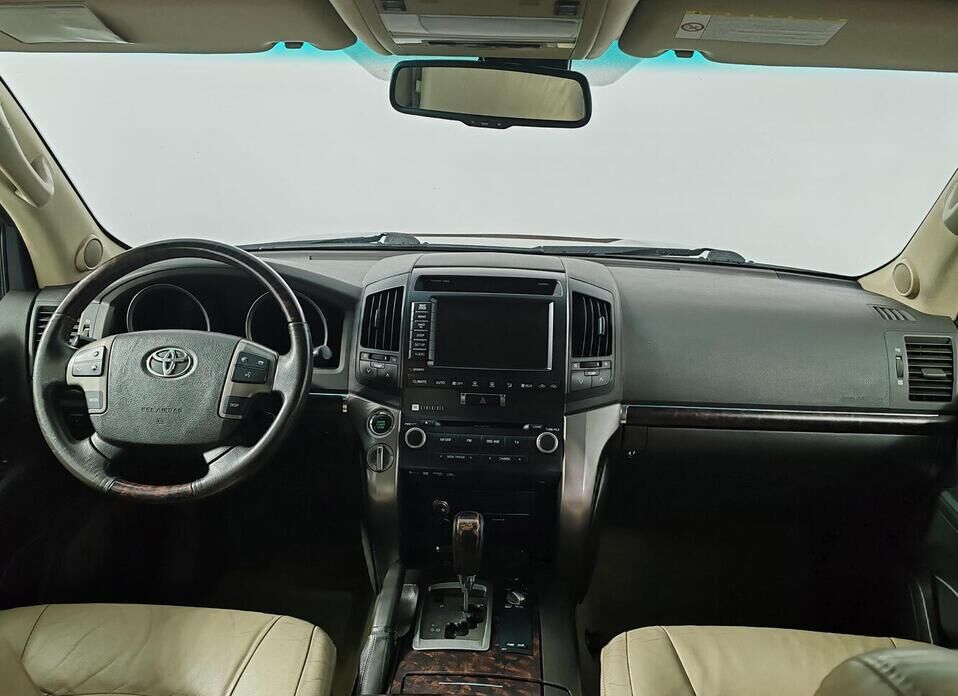 Toyota Land Cruiser, 200 Series 4.5d AT (235 л.с.) 4WD