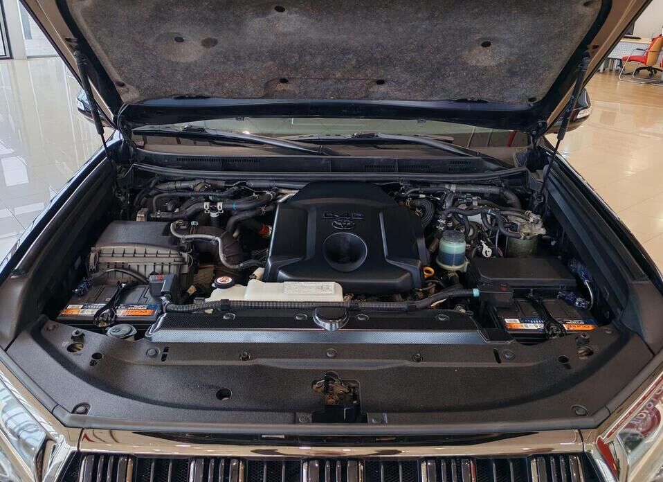 Toyota Land Cruiser Prado, 150 Series Рестайлинг 3 2.8d AT (200 л.с.) 4WD