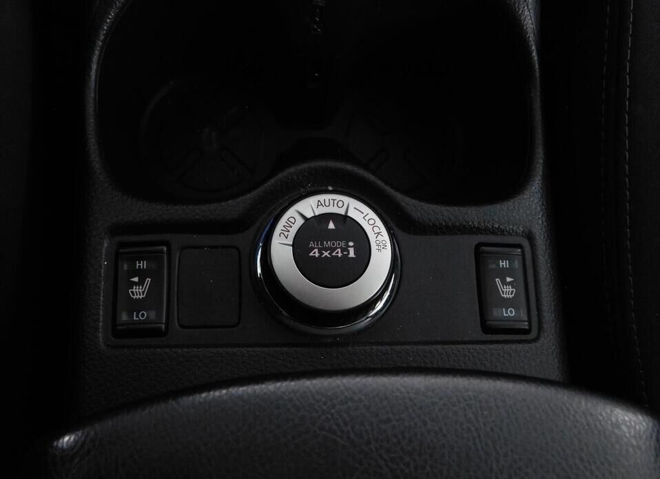 Nissan Qashqai, II 2.0 CVT (144 л.с.) 4WD