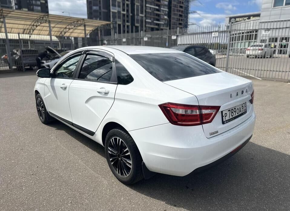 LADA (ВАЗ) Vesta 1.6 CVT (113 л.с.)