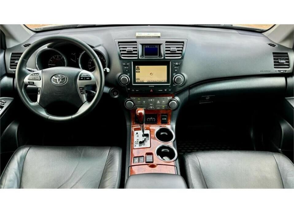 Toyota Highlander, II (XU40) Рестайлинг 3.5 AT (273 л.с.) 4WD