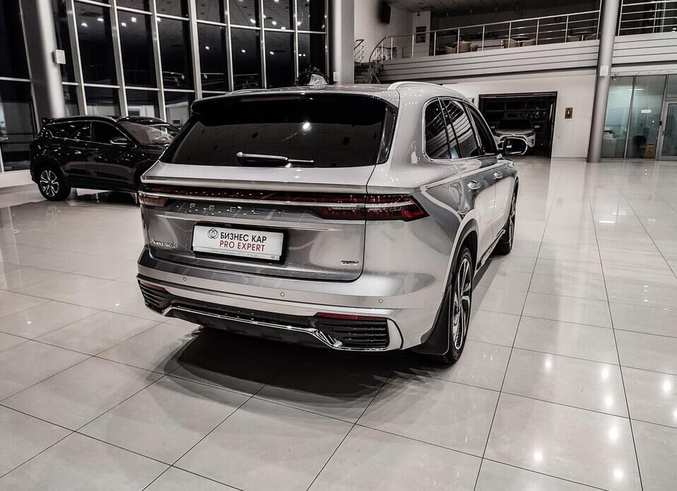 Geely Monjaro 2.0 AT (238 л.с.) 4WD