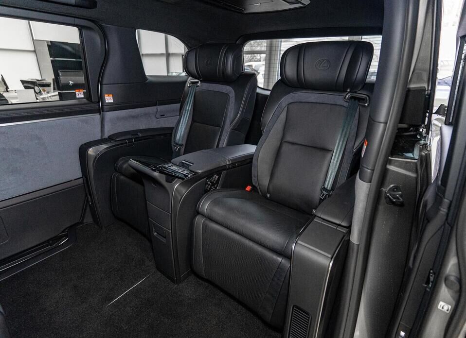 Lexus LM, II 350h 2.5hyb CVT (190 л.с.) 4WD