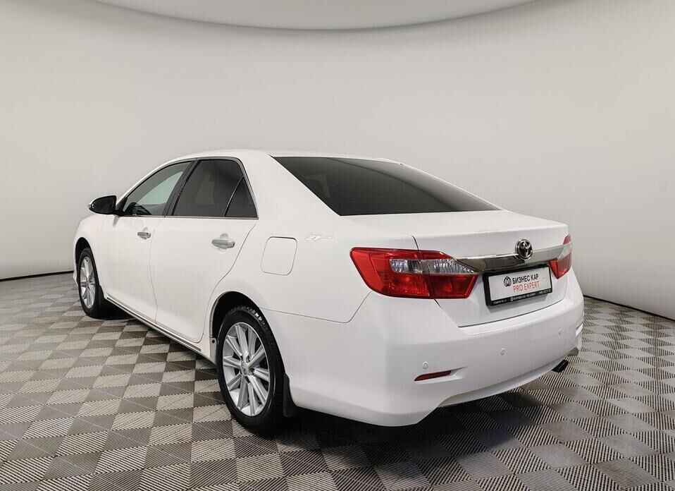 Toyota Camry, VII (XV50) 2.5 AT (181 л.с.)