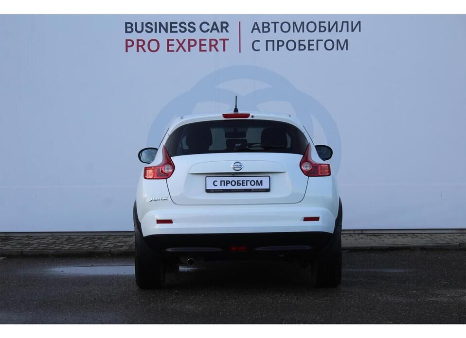 Nissan Juke, I 1.6 MT (117 л.с.)
