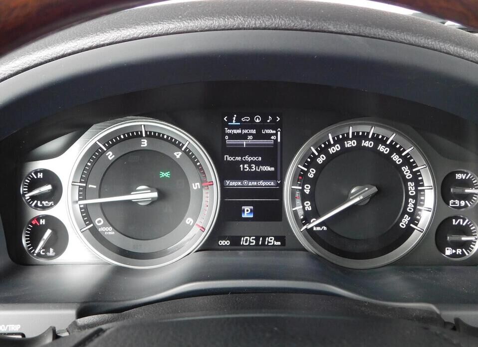 Toyota Land Cruiser 4.5d AT (249 л.с.) 4WD