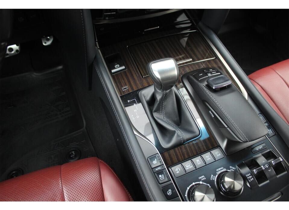 Lexus LX, III Рестайлинг 2 570 5.7 AT (367 л.с.) 4WD