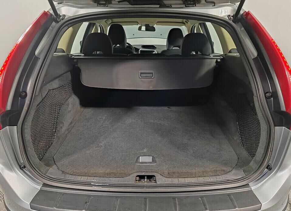 Volvo XC60, I 2.4d AT (175 л.с.)