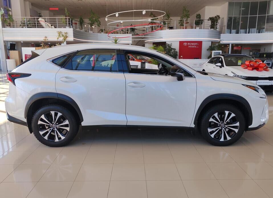 Lexus NX 200 2.0 CVT (150 л.с.)