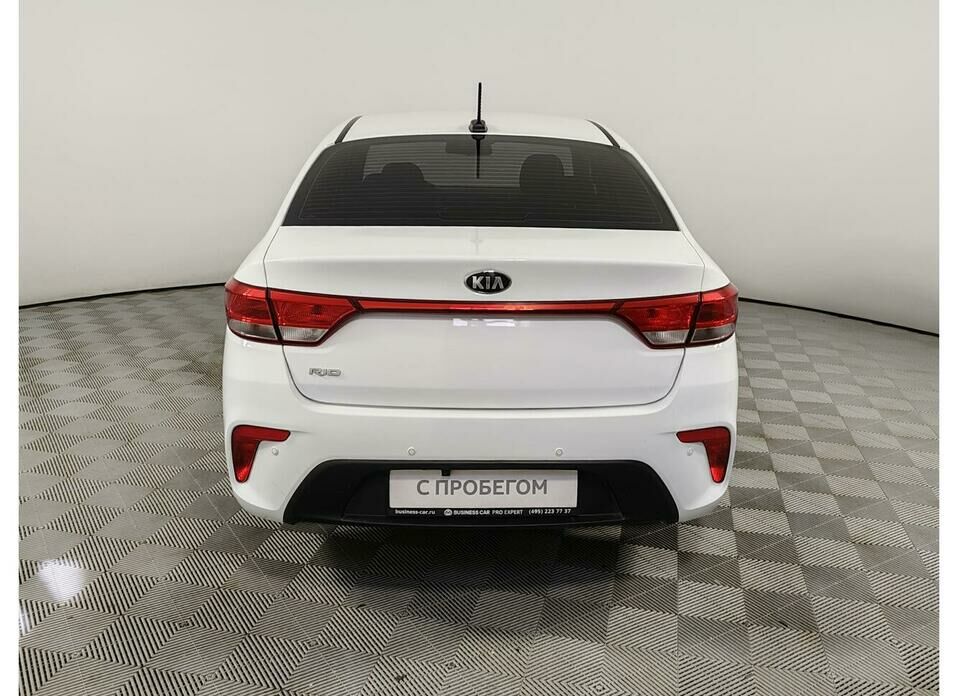 Kia Rio 1.6 AT (123 л.с.)