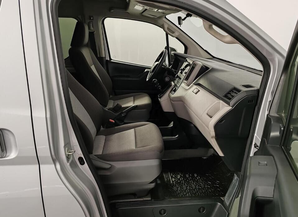 Toyota HiAce 2.8d MT (150 л.с.)