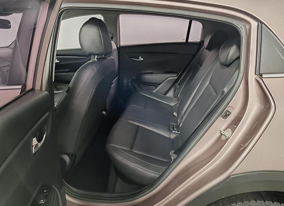 Kia Rio, IV X-Line 1.6 AT (123 л.с.)