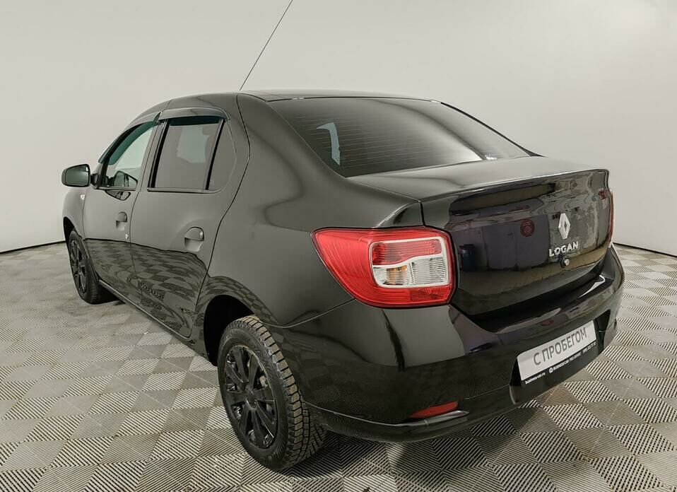 Renault Logan 1.6 MT (82 л.с.)
