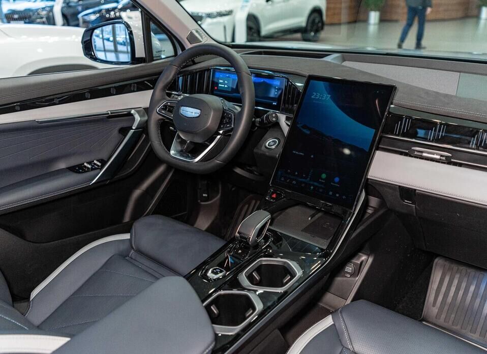 Geely Atlas, II 2.0 AT (200 л.с.) 4WD